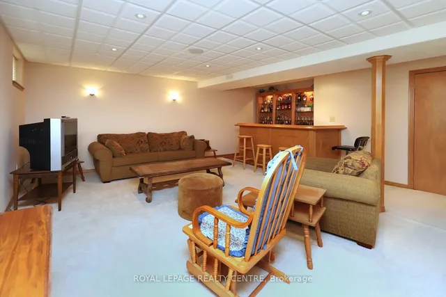 Additional image 27 of 4229 Capilano Crt