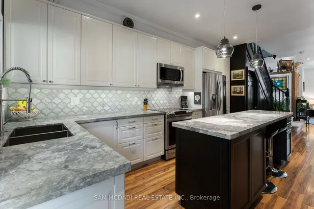 Additional image 12 of 951 Dundas St