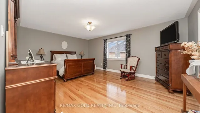 Additional image 35 of 57 Crystal Glen Cres