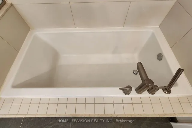 Additional image 20 of 70 Roehampton Ave Unit 2620