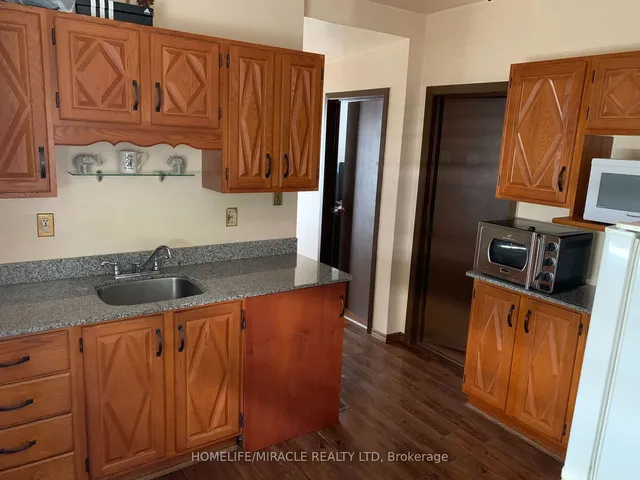 Additional image 8 of 19 Dee Ave