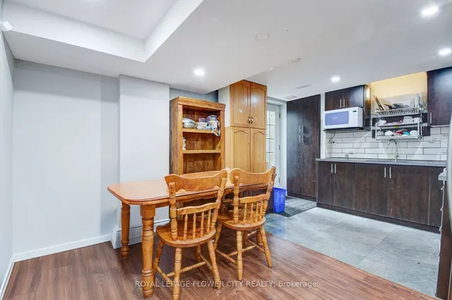 Additional image 31 of 4 Chadwick St