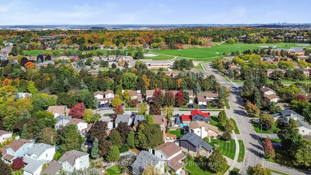 Additional image 34 of 10 Shelbourne Crt