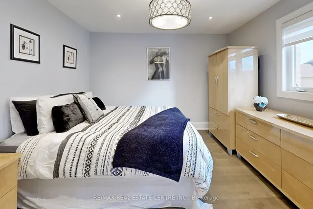 Additional image 25 of 92 Holt Dr