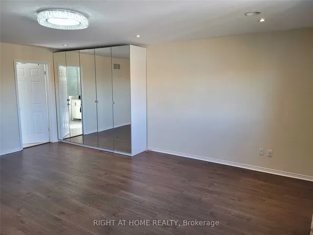 Additional image 22 of 1080 Glenashton Dr