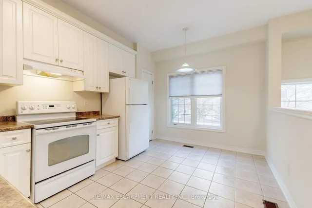 Additional image 12 of 682 Summers Common