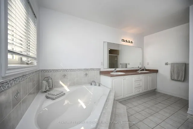 Additional image 19 of 50 Gallucci Cres