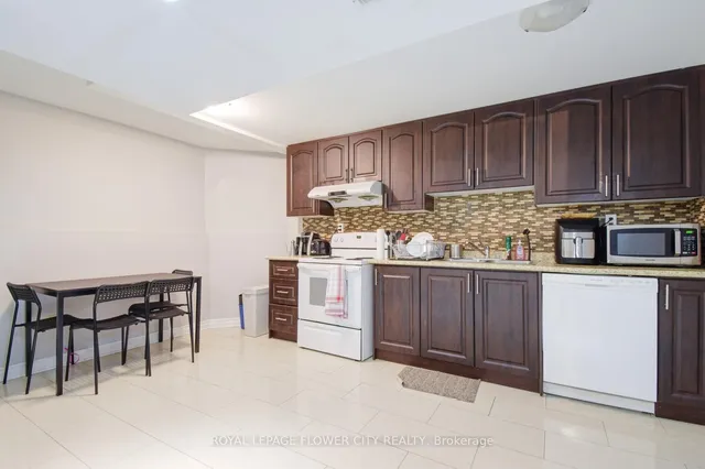 Additional image 6 of 6052 St. Ives Way