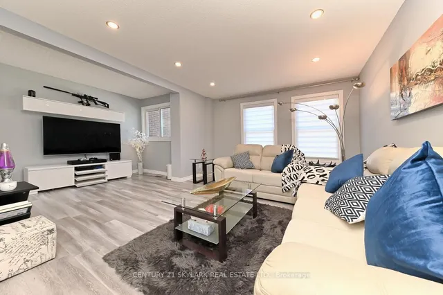 Additional image 12 of 1320 Hampton St Unit 25