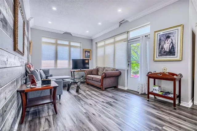 Additional image 27 of 7 Dayspring Cir Unit 102