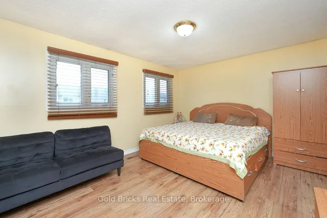 Additional image 17 of 19 Mikado Cres