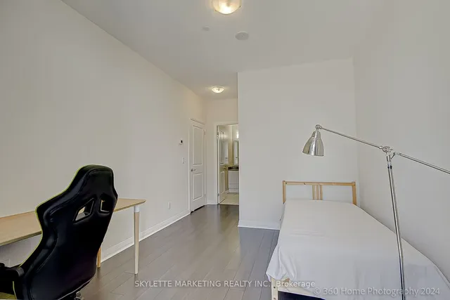 Additional image 38 of 55 Eglinton Ave Unit 111