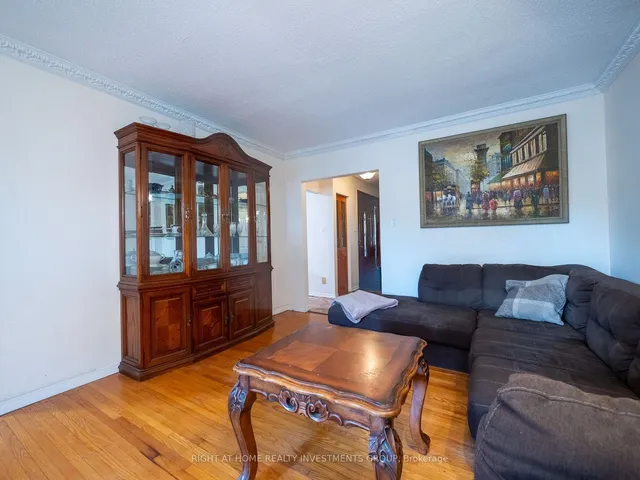 Additional image 8 of 1704 Oberon Cres