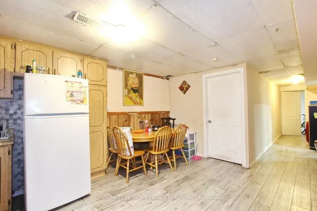 Additional image 31 of 3454 Chipley Cres