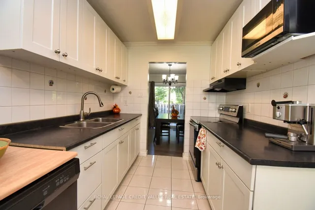 Additional image 13 of 141 Fleetwood Cres Unit 141