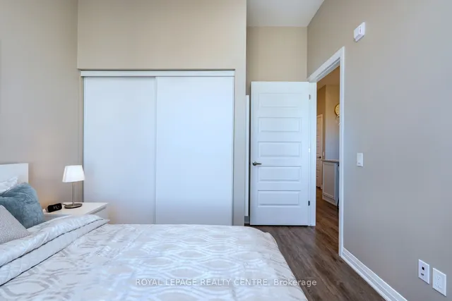 Additional image 18 of 95 Dundas St Unit 612