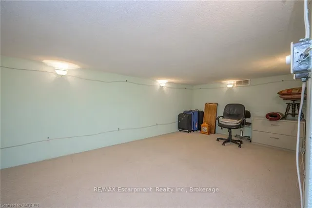 Additional image 33 of 106 FAIRWOOD Pl