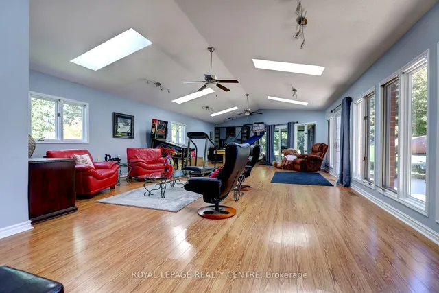 Additional image 19 of 102 Kenpark Ave