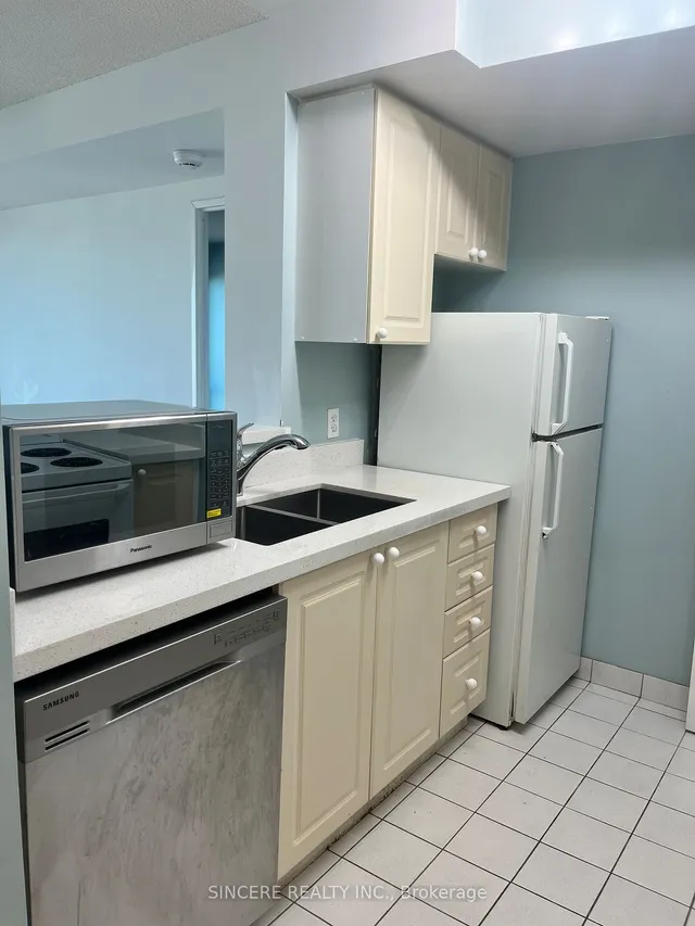 Additional image 5 of 8 Lee Centre Dr Unit 502
