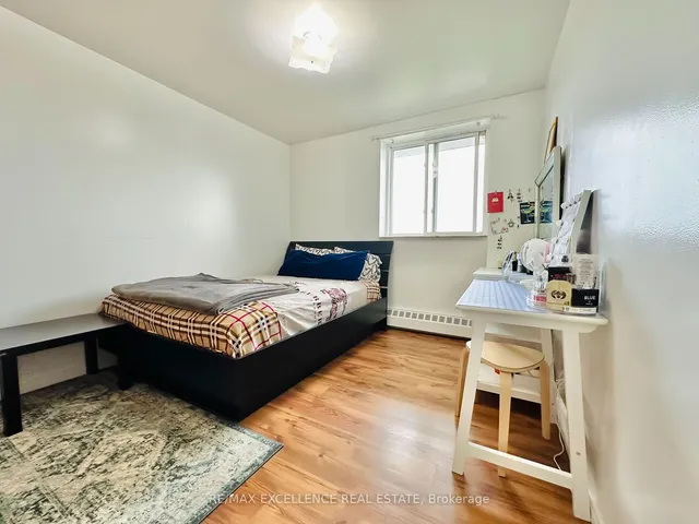 Additional image 5 of 3533 Derry Rd Unit 902