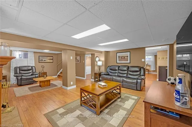 Additional image 20 of 1381 CONSTANCE Dr