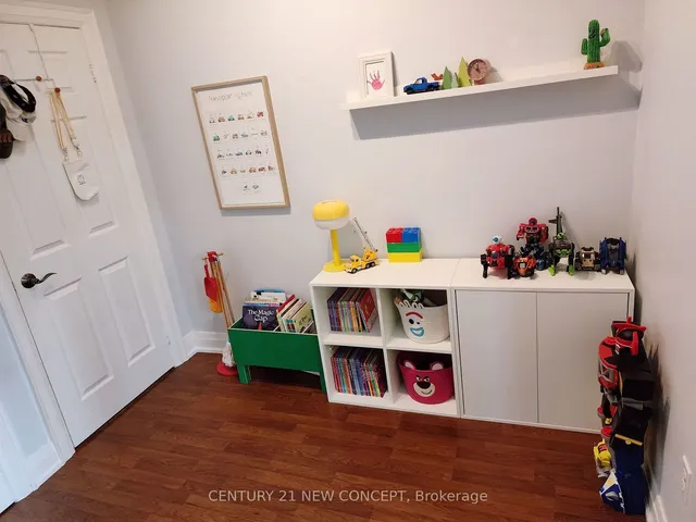 Additional image 12 of 960 Bloor St Unit 206