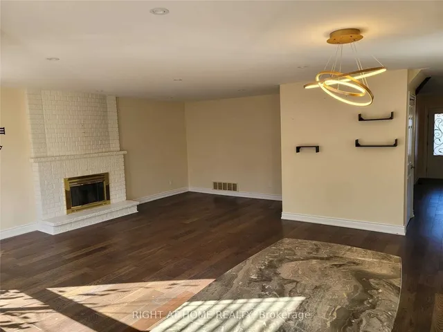 Additional image 13 of 1080 Glenashton Dr