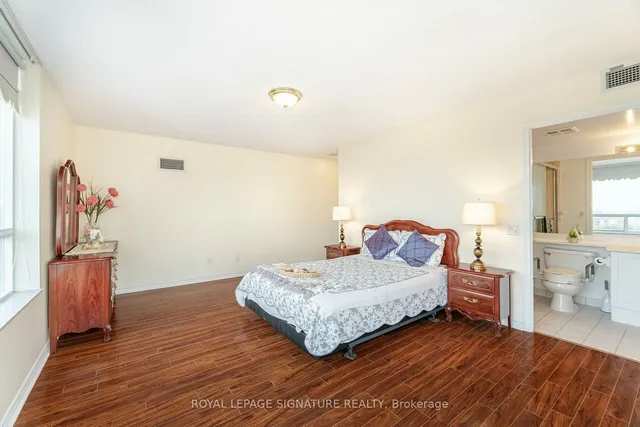 Additional image 17 of 35 Kingsbridge Garden Circ Unit 1705
