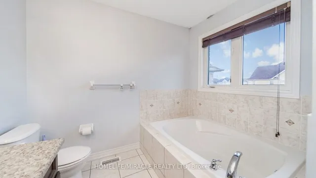 Additional image 20 of 4 FOSSIL St