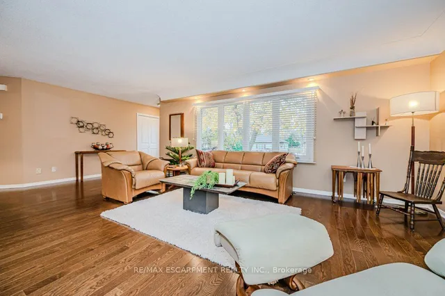 Additional image 7 of 957 Sanford Dr