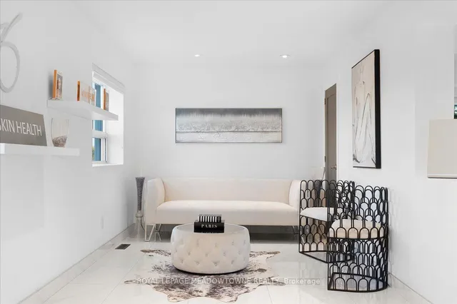 Additional image 5 of 15 Centre St