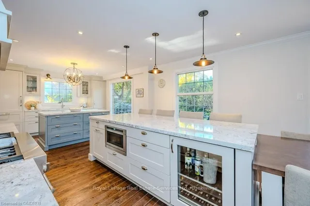 Additional image 8 of 2145 ELMHURST Ave