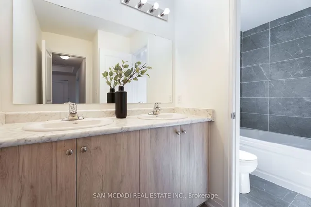 Additional image 29 of 2159 Royal Gala Circ