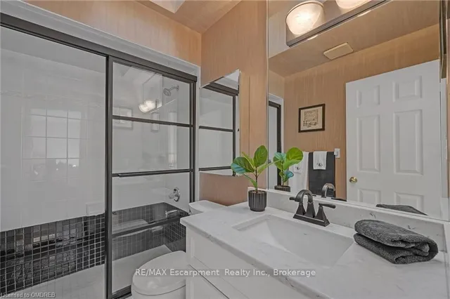 Additional image 26 of 106 FAIRWOOD Pl