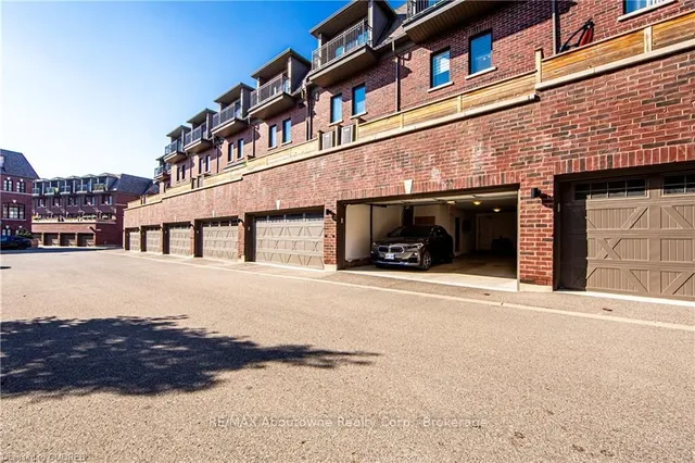 Additional image 34 of 2189 LILLYKIN St