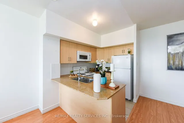 Additional image 13 of 7405 Goreway Dr Unit 716
