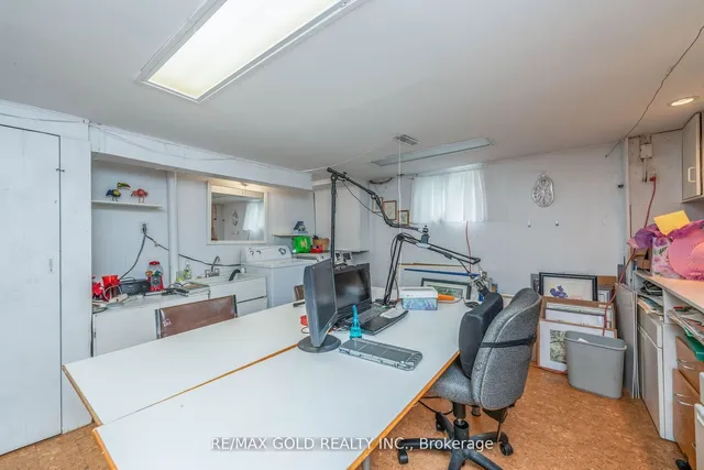 Additional image 32 of 6872 Darcel Ave