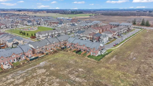 Additional image 40 of 100 Padbury Tr