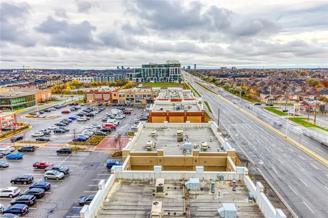 Additional image 24 of 509 Dundas St Unit 812