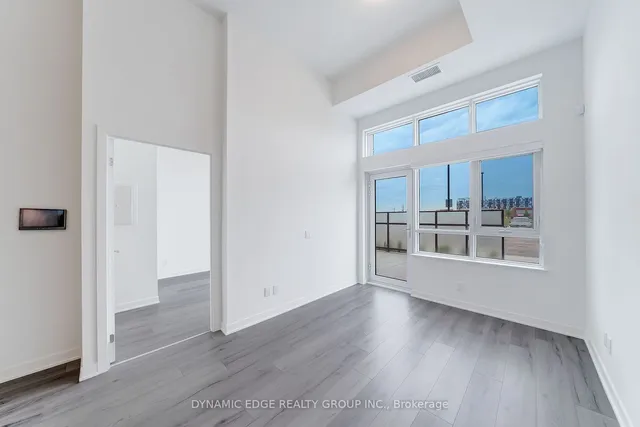 Additional image 12 of 405 Dundas St Unit 102