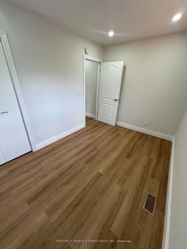 Additional image 9 of 608 Thornwood Ave