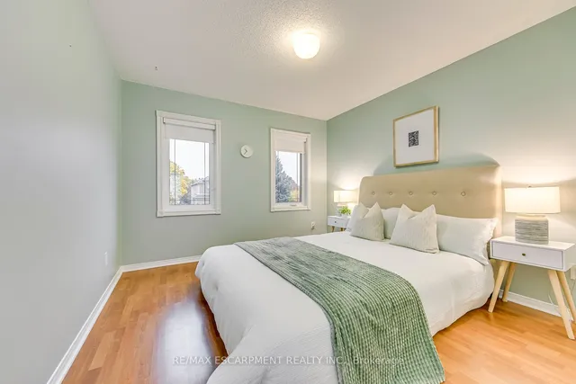 Additional image 31 of 435 March Cres