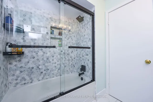 Additional image 24 of 4 Greenleaf Cres