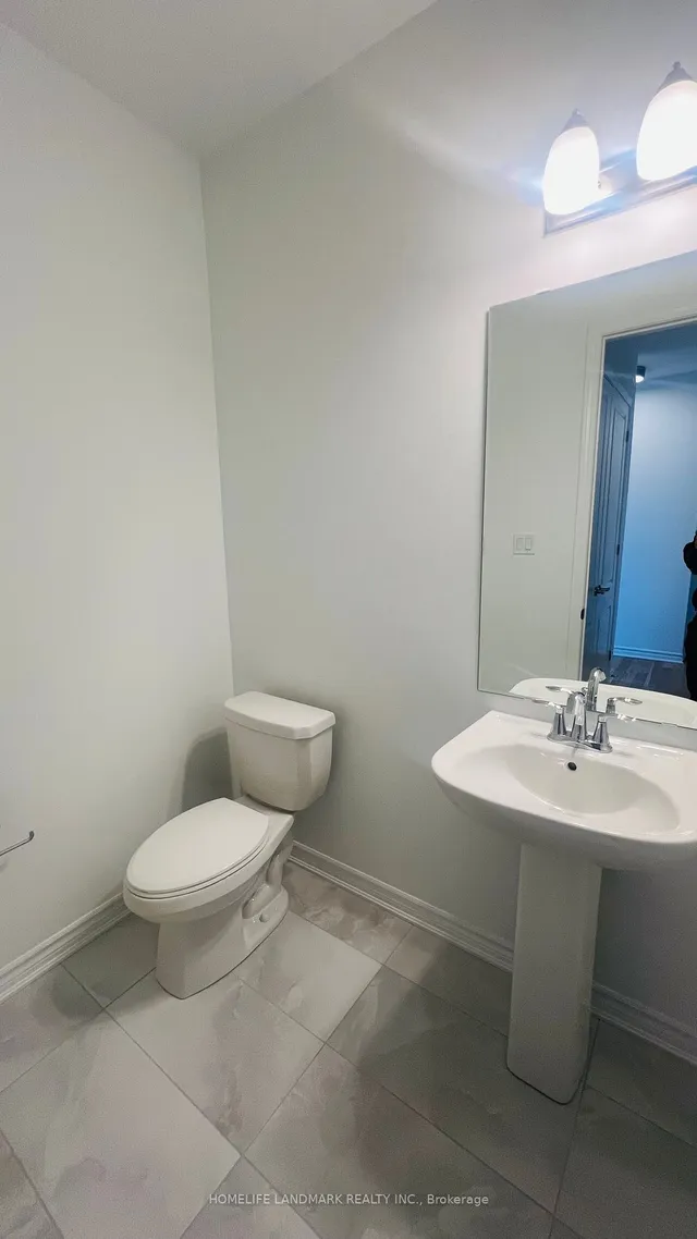 Additional image 17 of 3070 Merrick Rd