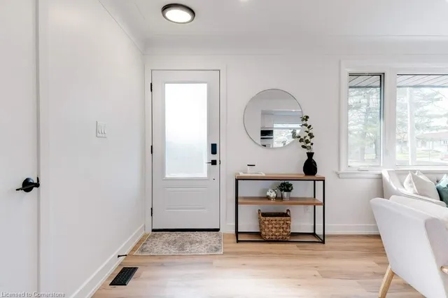 Additional image 4 of 5470 Randolph Cres