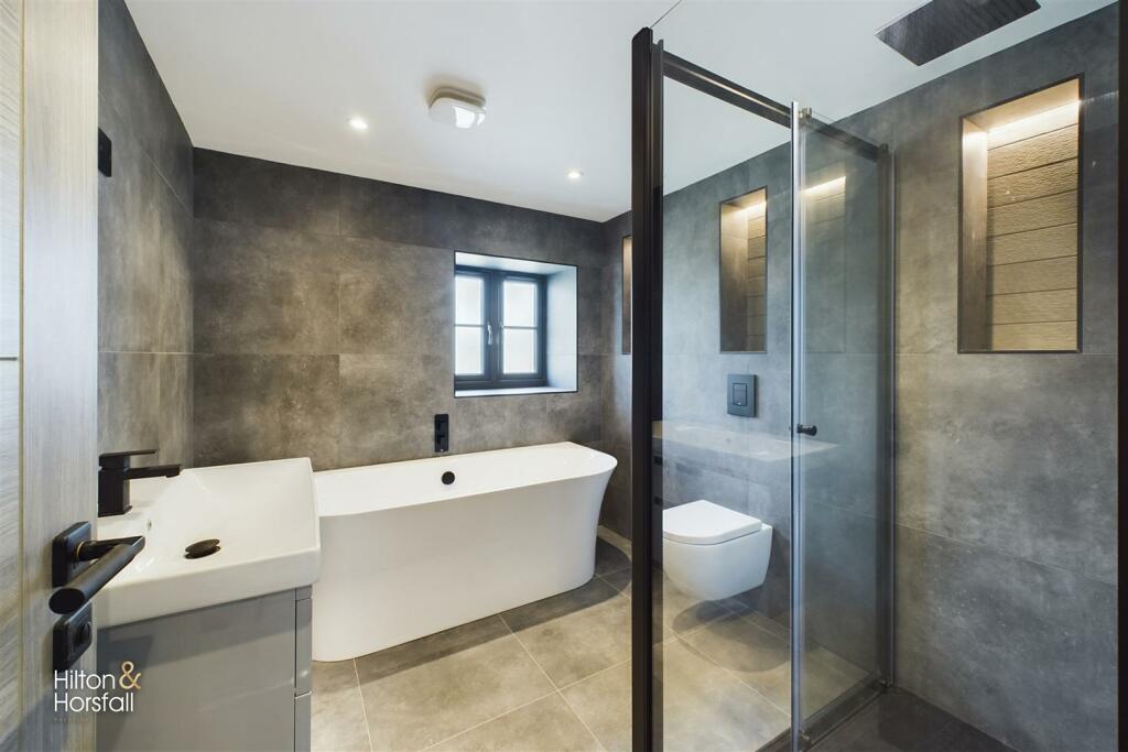 Additional image 31 of Rycroft Dairy, Wheatley Lane Road, Fence