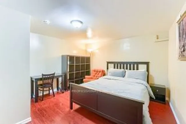 Additional image 35 of 292 Laurentian Ave