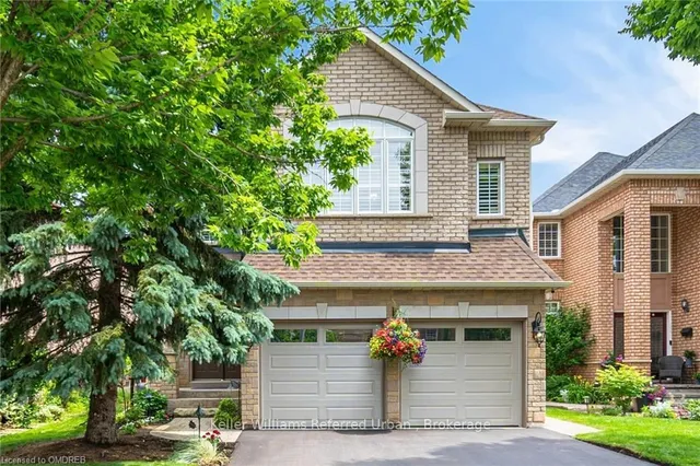 2477 LONGRIDGE Cres
