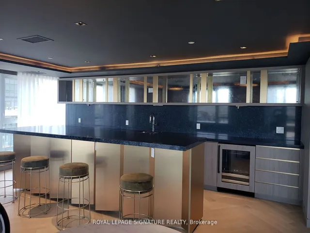 Additional image 10 of 405 Dundas St Unit 613