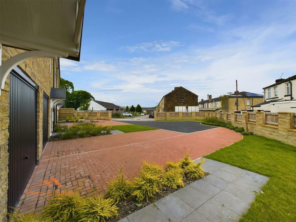 Additional image 38 of Melbourne Gardens, Burnley